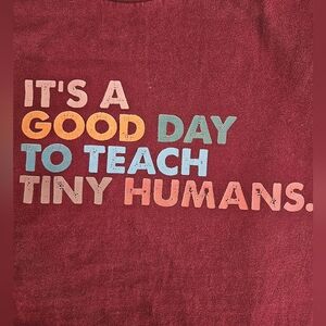 Maroon Graphic T-Shirt, Size Adult L